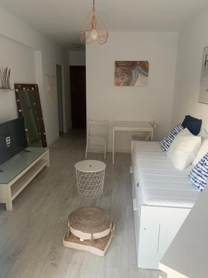 Acogedor Estudio En Primera Linea De Playa Benalmádena Kültér fotó